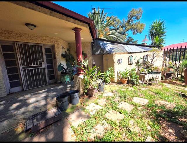 3 BEDROOM HOUSE FOR SALE IN BOKSBURG SOUTH
